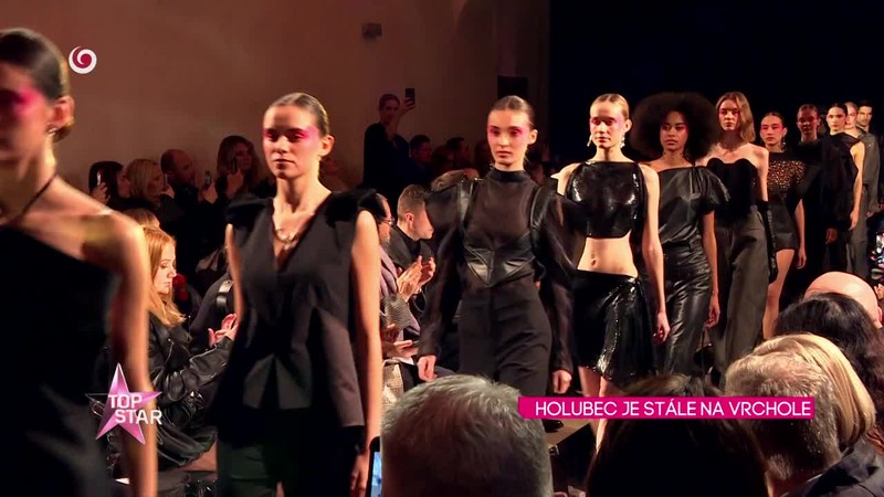 HOLUBEC JE STÁLE NA VRCHOLE