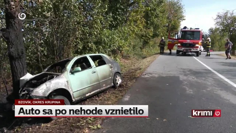 Auto sa po nehode vznietilo