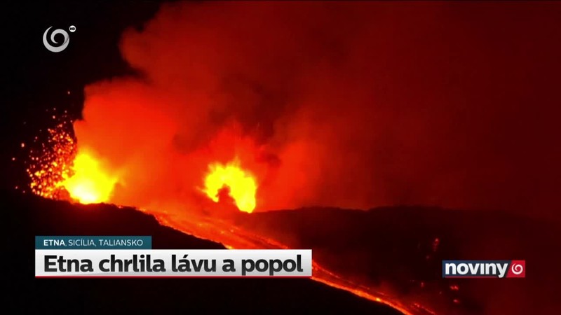 Etna chrlila lávu a popol