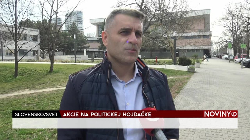 AKCIE NA POLITICKEJ HOJDAČKE