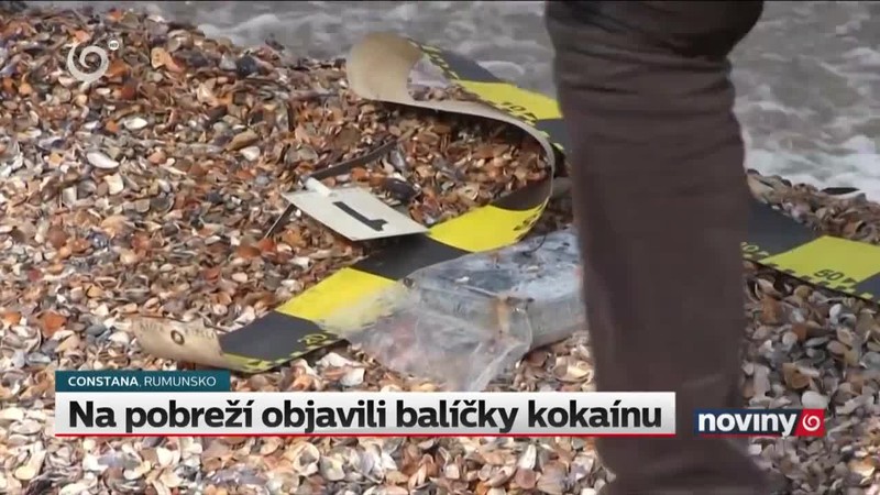 Na pobreží objavili balíčky kokaínu
