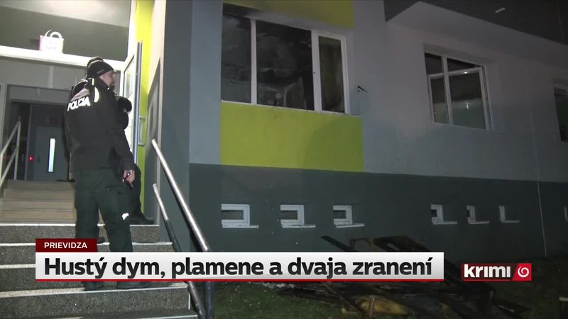 Hustý dym, plamene a dvaja zranení
