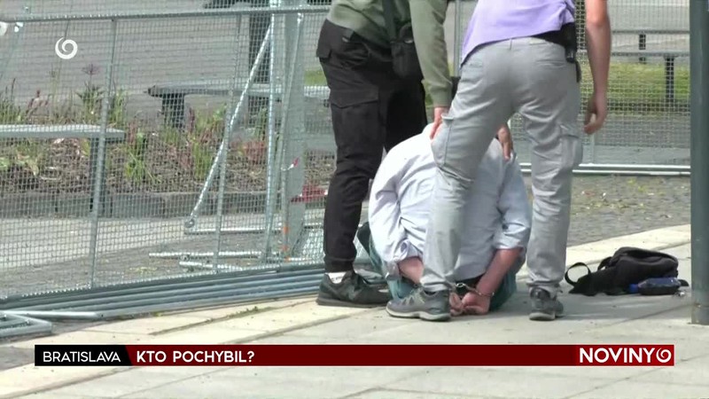 KTO POCHYBIL?