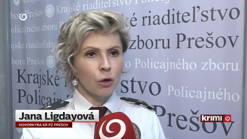 Nehoda troch áut pre klzkú cestu