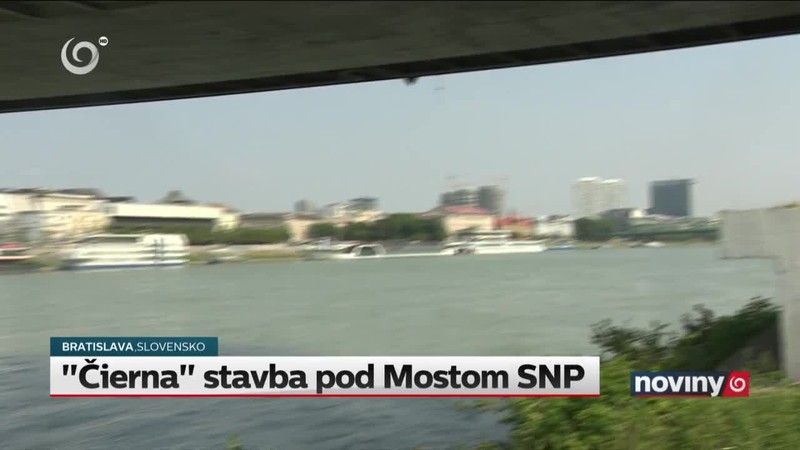 "Čierna" stavba pod Mostom SNP