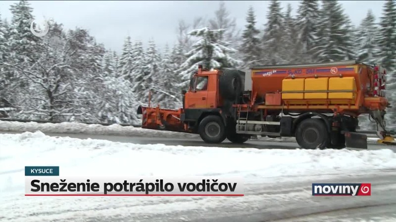 Sneženie potrápilo vodičov