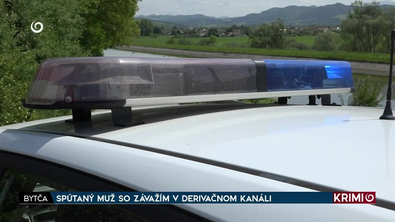 SPÚTANÝ MUŽ SO ZÁVAŽÍM V DERIVAČNOM KANÁLI