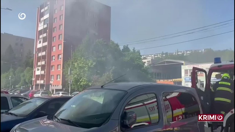 POŽIAR AUTA NA PARKOVISKU