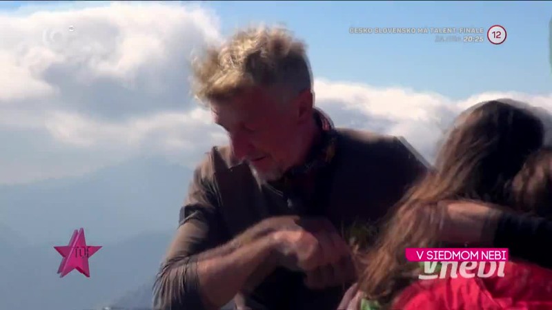 V SIEDMOM NEBI