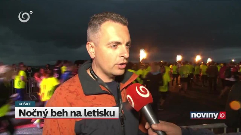 Nočný beh na letisku