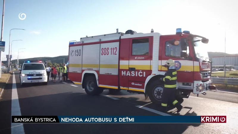 NEHODA AUTOBUSU S DEŤMI