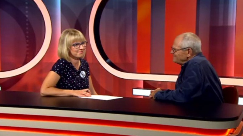 O pátraní po policajnom šéfovi, o habitoch v parlamente a o šťastí z toaletného papiera