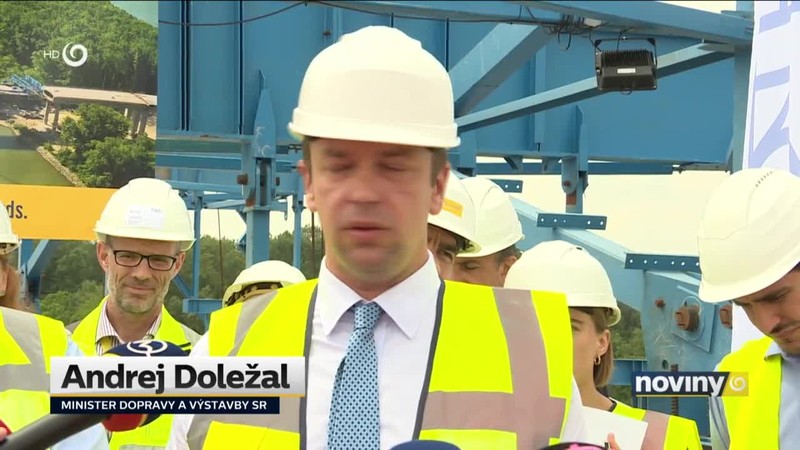 Spojenie mostov nad Dunajom