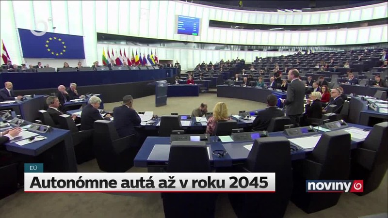 Autonómne autá až v roku 2045