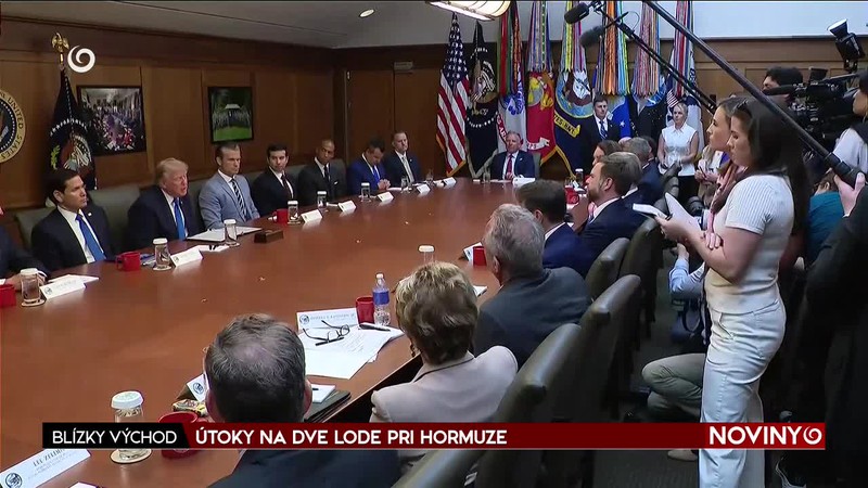 ÚTOKY NA DVE LODE PRI HORMUZE