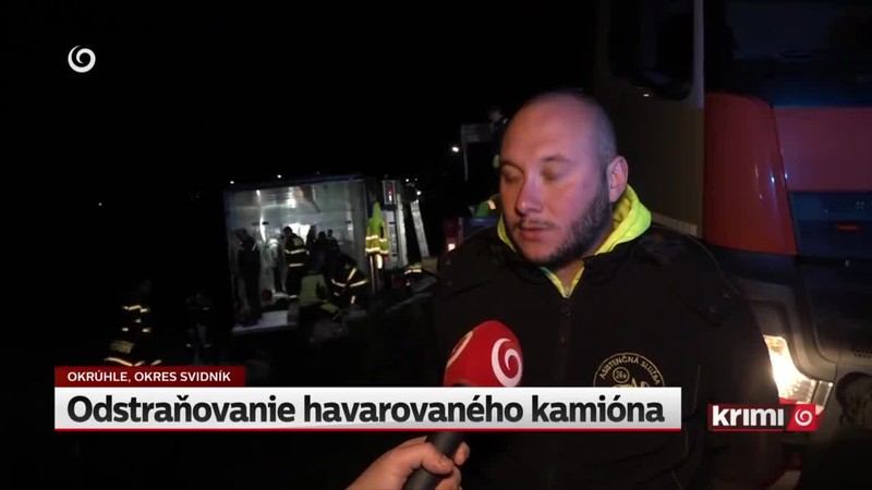 Odstraňovanie havarovaného kamióna