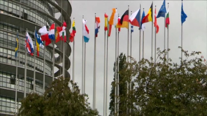 Politická kríza v Španielsku sa dostala aj za brány Európskeho parlamentu