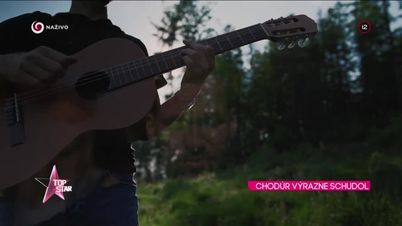 CHODÚR VÝRAZNE SCHUDOL