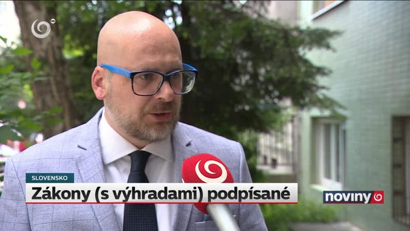 Zákony (s výhradami) podpísané