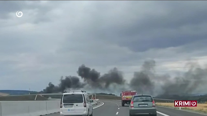 DIAĽNICU ZABLOKOVAL HORIACI KAMIÓN