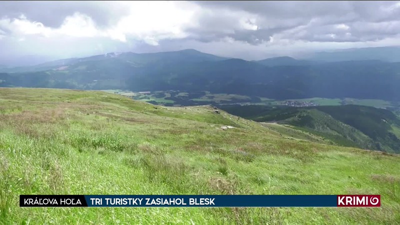 TRI TURISTKY ZASIAHOL BLESK