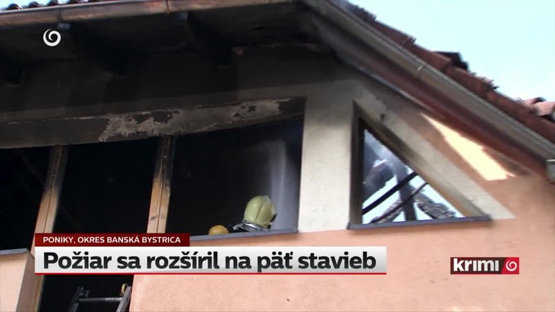 Požiar sa rozšíril na päť stavieb