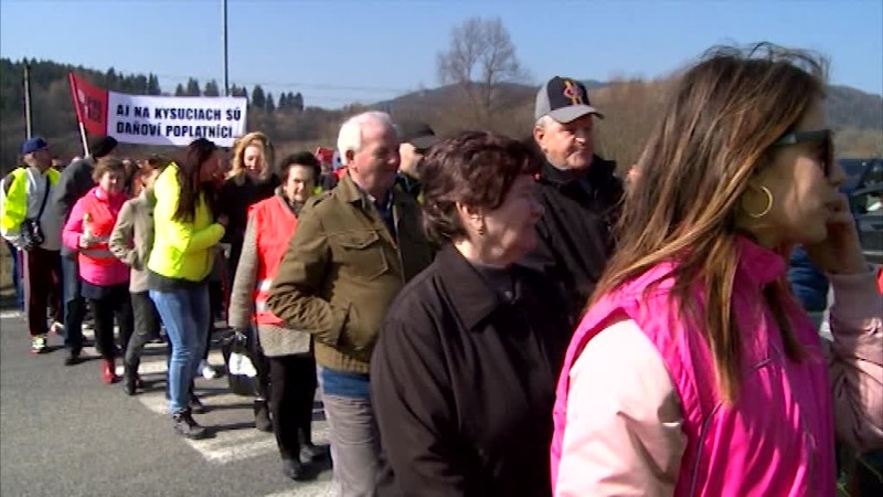 Pribudlo nových 15 km diaľnice. Otvorili úsek Svrčinovec - Skalité