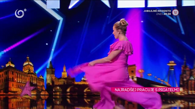 NAJRADŠEJ PRACUJE S PRIATEĽMI