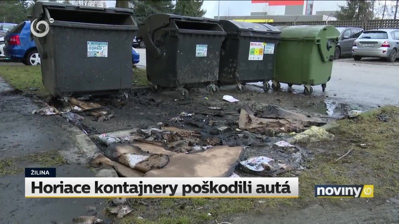 Horiace kontajnery poškodili autá