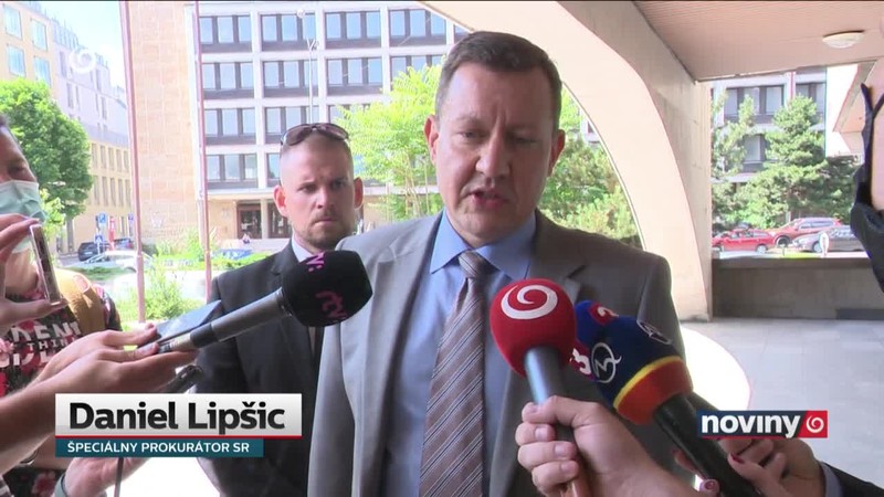 Šéf inšpekcie vnútra je vo väzbe