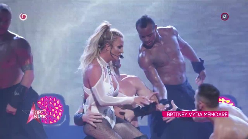 BRITNEY VYDÁ MEMOÁRE