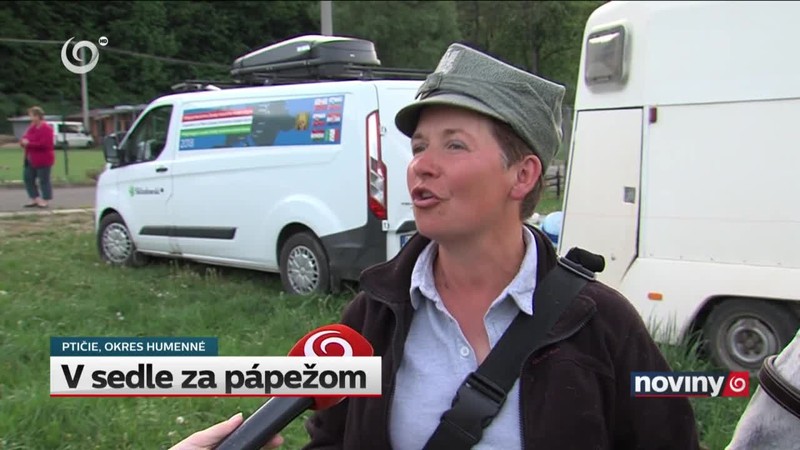 V sedle za pápežom