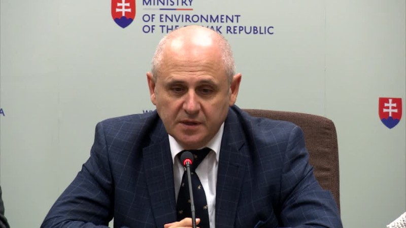 Na Slovensko prichádza firma na spracovanie plastov. Zamestnávať bude hlavne našincov