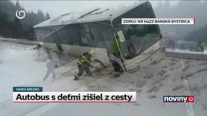 Autobus s deťmi zišiel z cesty
