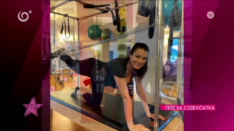 TEŠÍ SA Z DIEVČATKA Šeredová