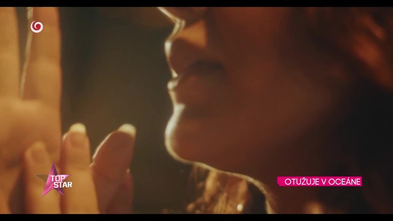 OTUŽUJE V OCEÁNE