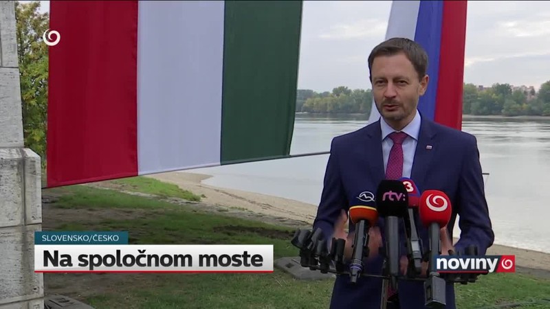 Na spoločnom moste