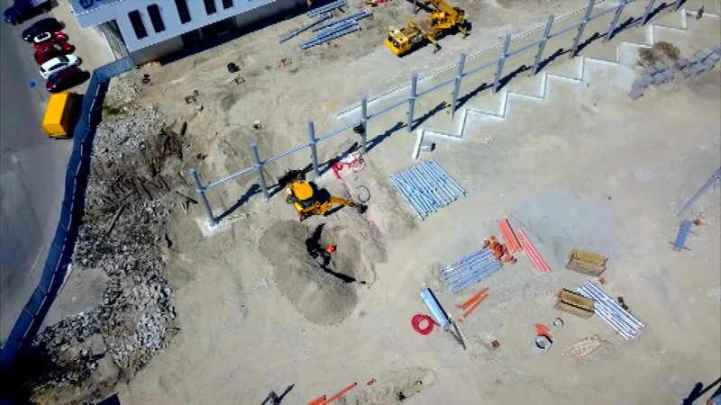 Z výstavby autobusovej stanice má byť čierna stavba. Developerovi to nevadí