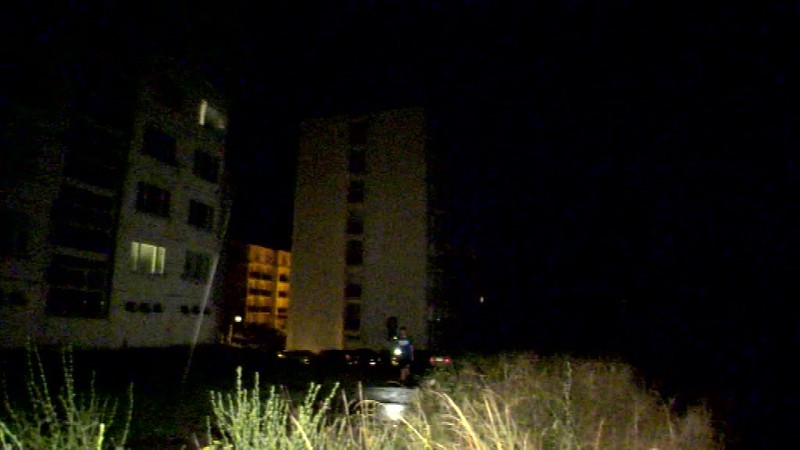 FOTO: Rozvodnený potok zatopil pivnice aj autá