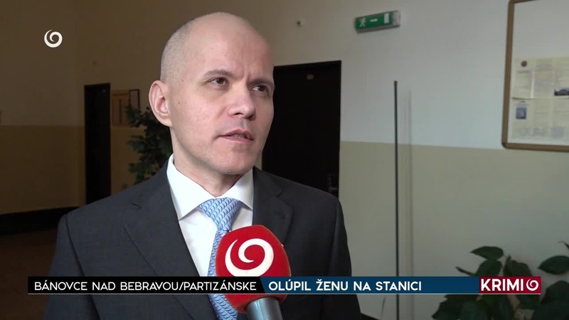 OLÚPIL ŽENU NA STANICI