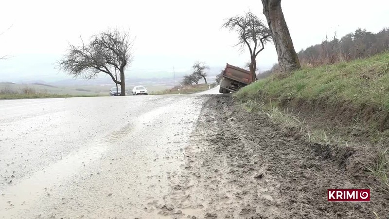 NÁKLADIAK SKONČIL V PRIEKOPE