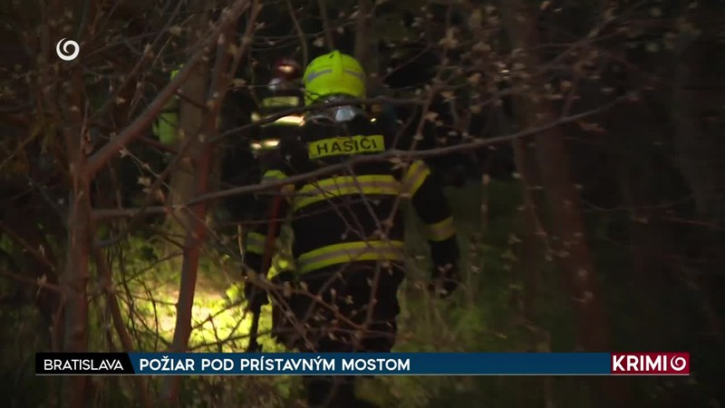 POŽIAR POD PRÍSTAVNÝM MOSTOM