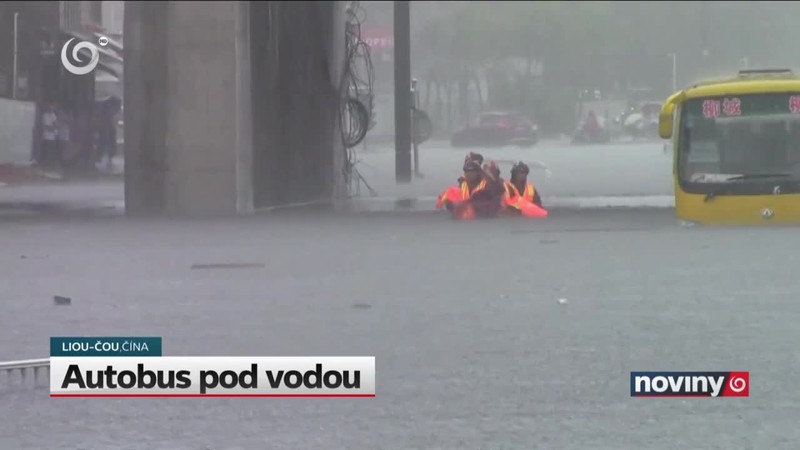Autobus pod vodou