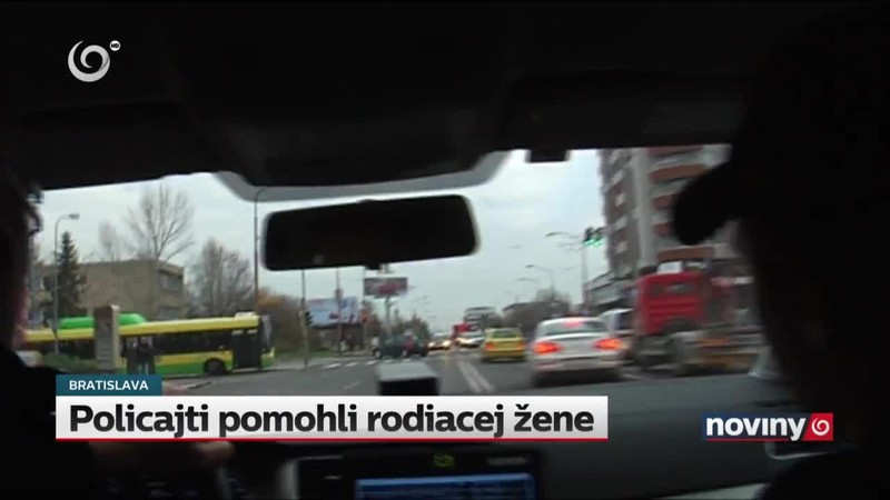 Policajti pomohli rodiacej žene