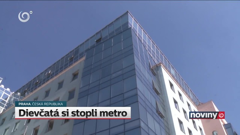 Dievčatá si stopli metro