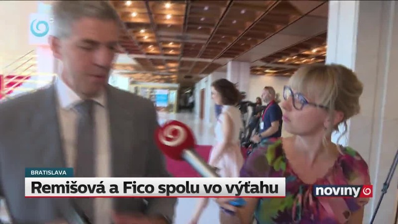 Remišová a Fico spolu vo výťahu