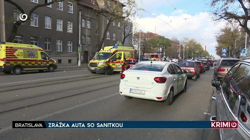 ZRÁŽKA AUTA SO SANITKOU