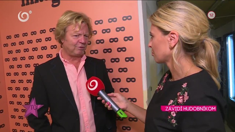 ZÁVIDÍ HUDOBNÍKOM