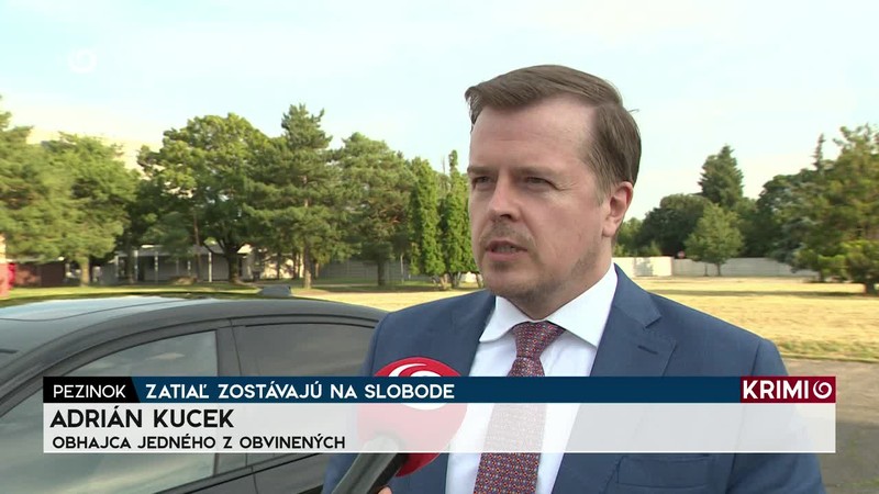 ZATIAĽ ZOSTÁVAJÚ NA SLOBODE
