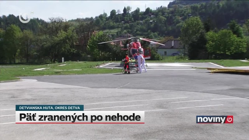 Päť zranených po nehode